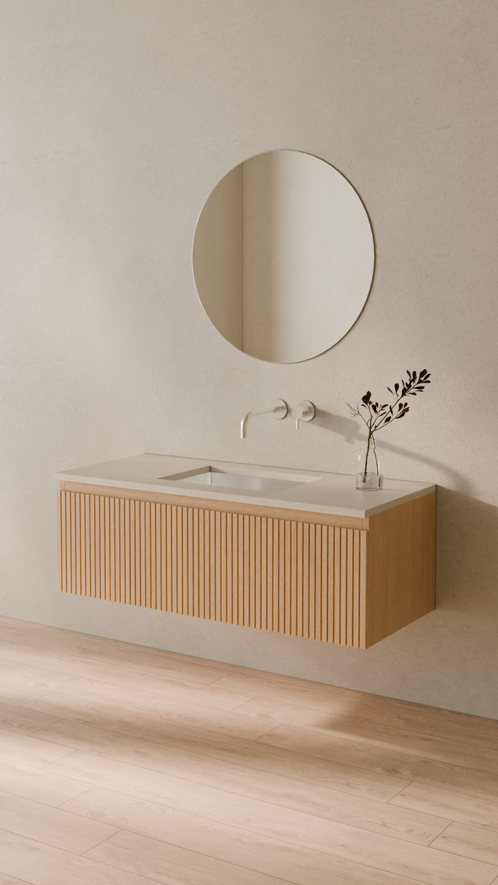 Badeloft details portrait 2026 | ES-UB-03 | Brushed Steel | Stainless_Steel__Camera_Angle_3.png