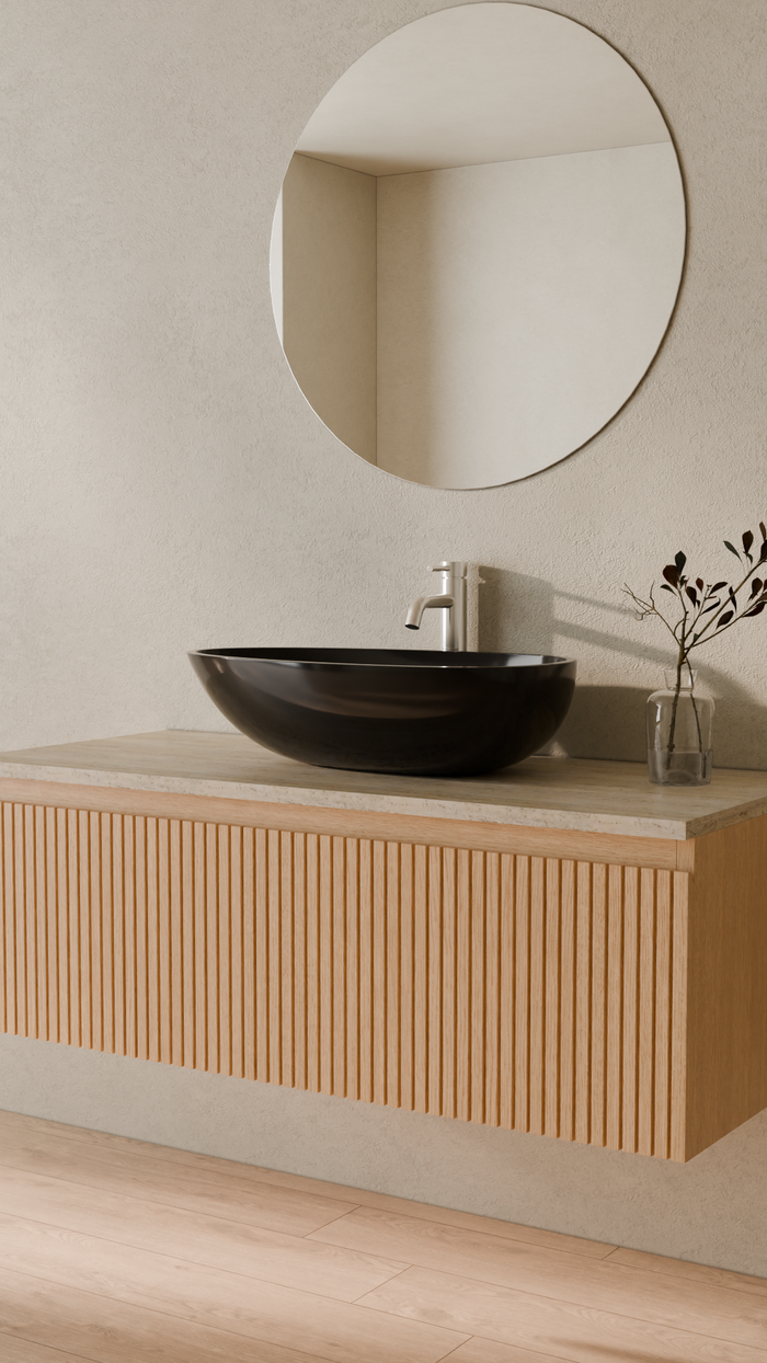 Badeloft details portrait 2026 | WB-01 | Black | Sink_Glossy_Black__Camera_Angle_3.png