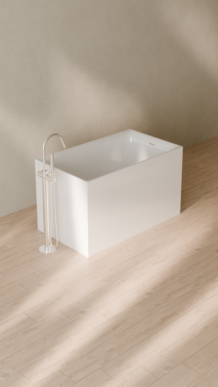 Badeloft details portrait 2026 | BW-06-S | White | Bathtub_Glossy_White__Camera_Angle_4.png