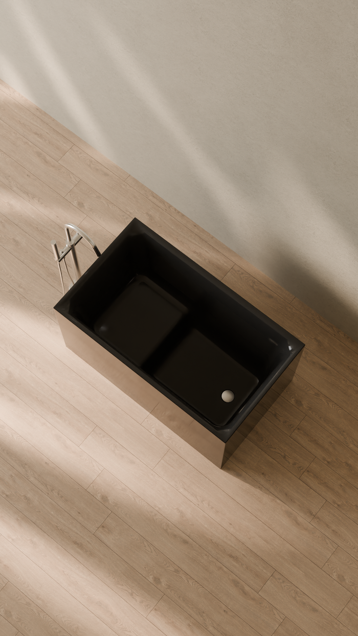 Badeloft details portrait 2026 | BW-06-S | Black | Bathtub_Glossy_Black__Camera_Angle_2.png