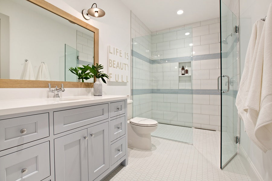 Master Bathroom With No Tub: Good or Bad Idea? 
