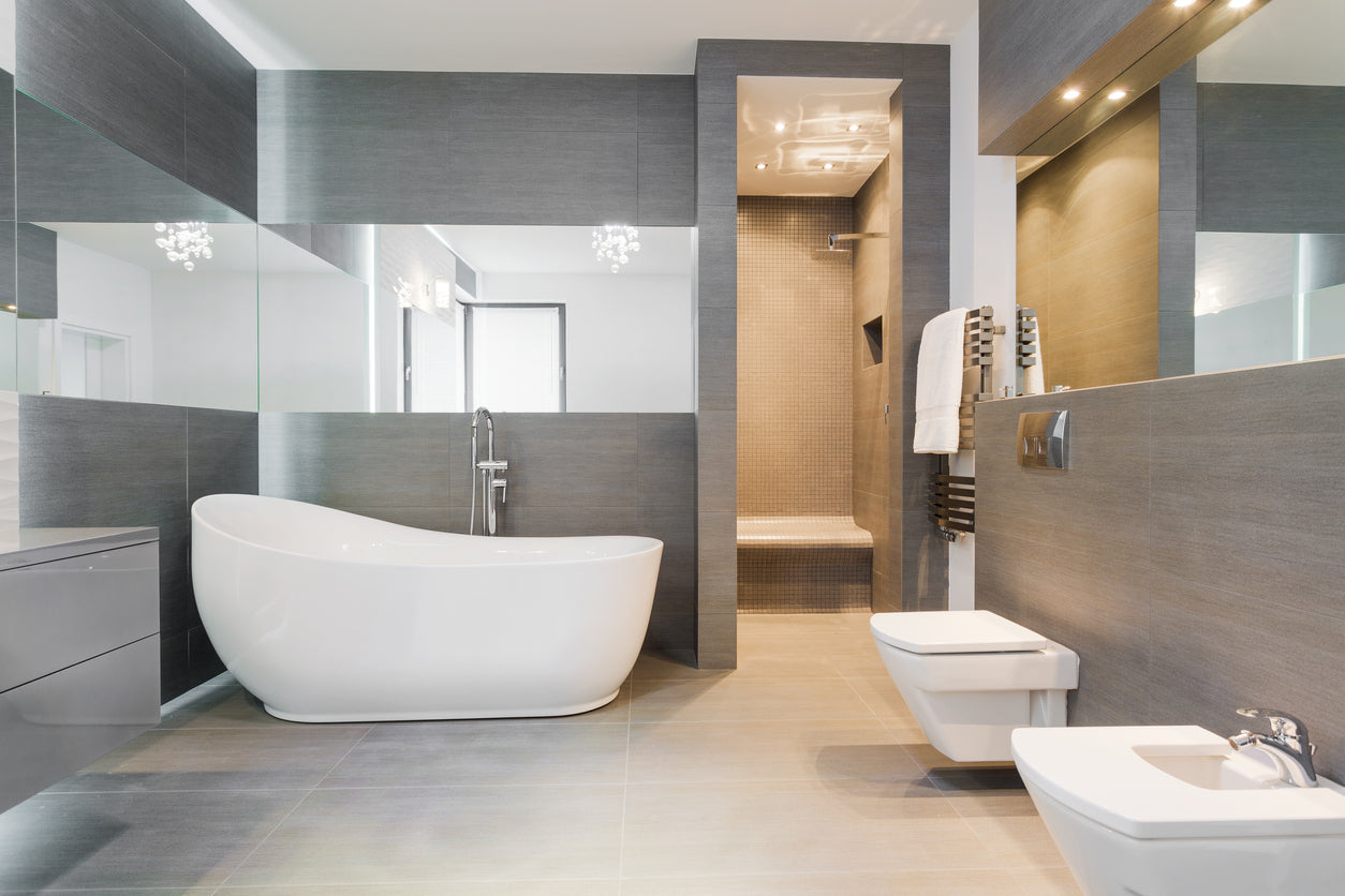 Freestanding Bathtub vs Built in: Which is right for you?