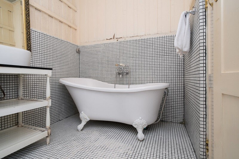 How to Sell Your Old Bathtub in 5 Easy Steps 2024