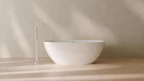Badeloft render 2026 | BW-10-M | White | Bathtub_Glossy_White__Camera_Angle_1.png