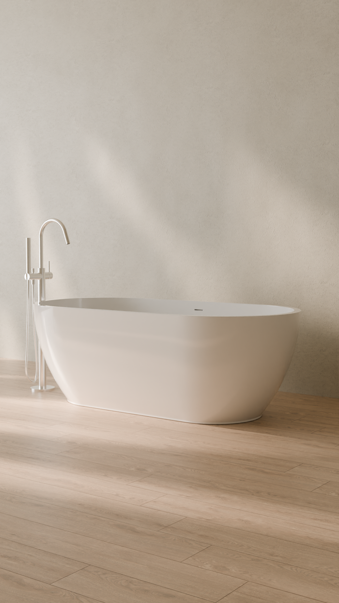 Badeloft details portrait 2026 | BW-02-M | White | Bathtub_Glossy_White__Camera_Angle_3.png