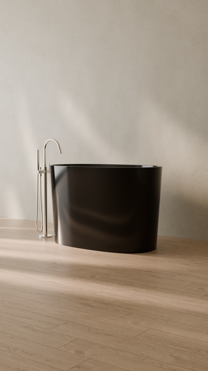 Badeloft details portrait 2026 | BW-08-S | Black | Bathtub_Glossy_Black__Camera_Angle_3.png