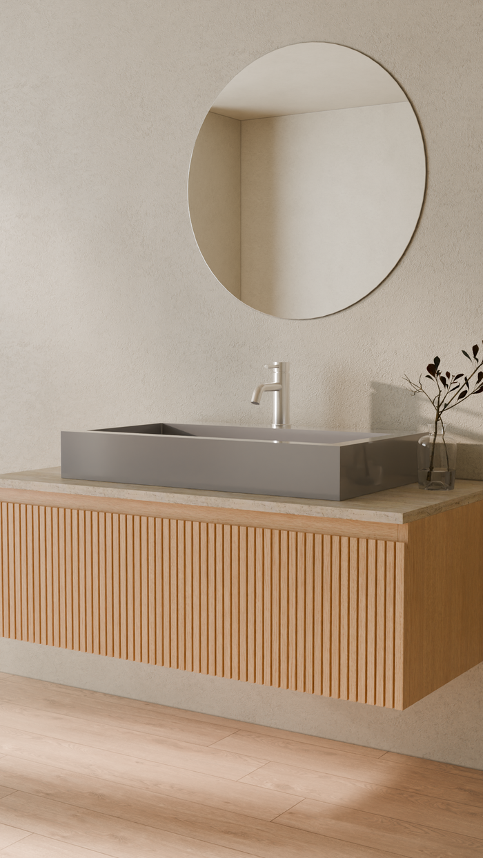 Badeloft details portrait 2026 | WB-05-L | Grey | Sink_Glossy_Grey__Camera_Angle_3.png