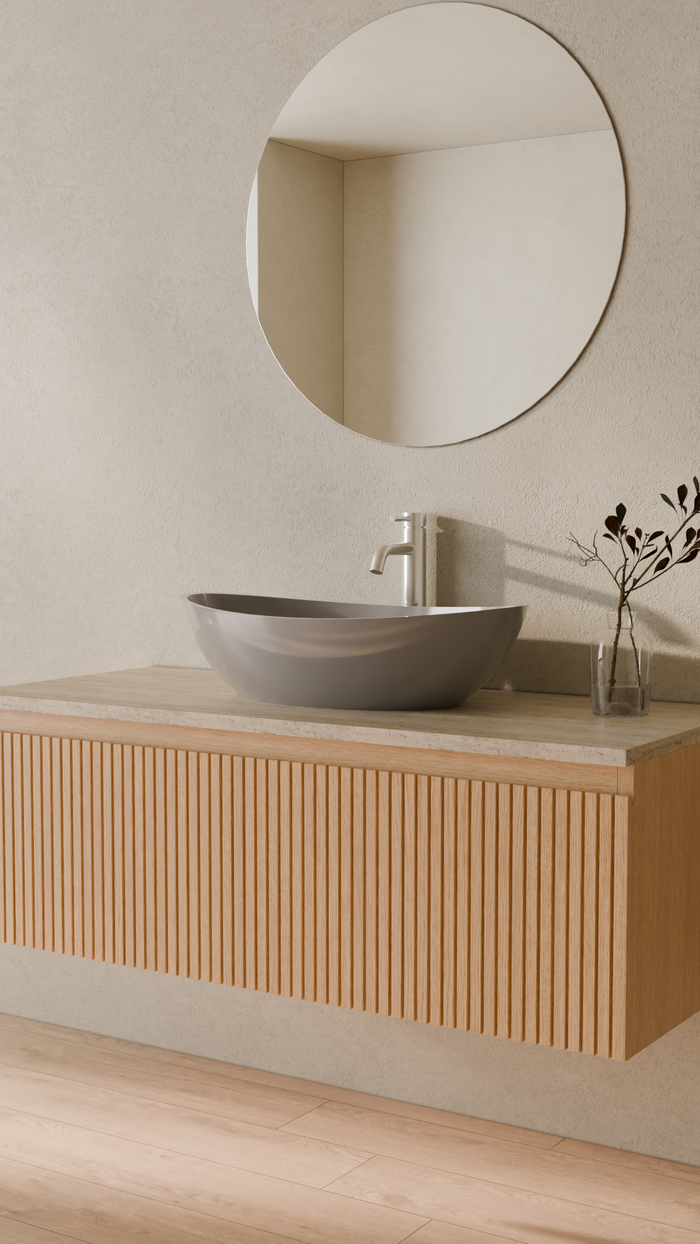 Badeloft details portrait 2026 | WB-03 | Grey | Sink_Glossy_Grey__Camera_Angle_3.png