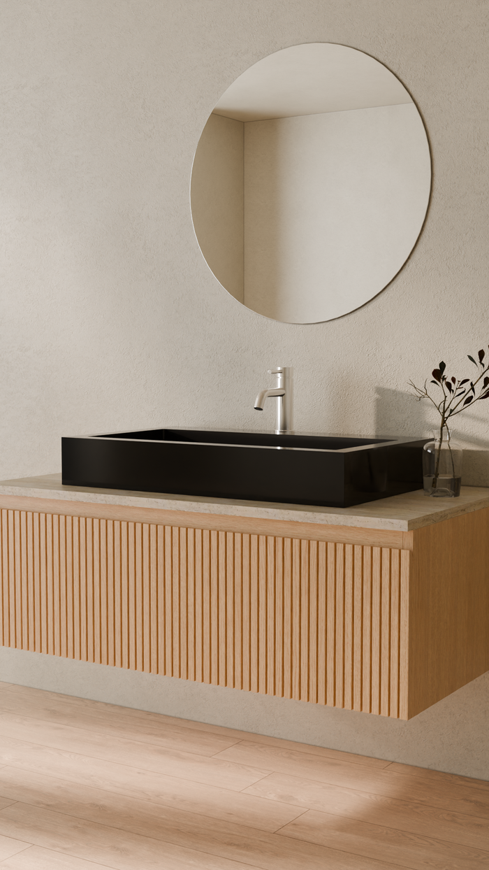 Badeloft details portrait 2026 | WB-05-L | Black | Sink_Glossy_Black__Camera_Angle_3.png
