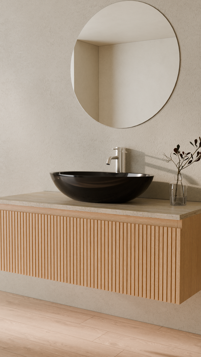 Badeloft details portrait 2026 | WB-04 | Black | Sink_Glossy_Black__Camera_Angle_3.png