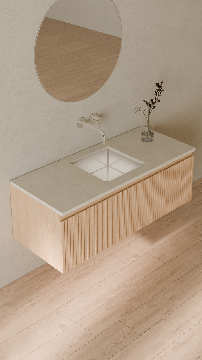 Badeloft details portrait 2026 | ES-UB-02 | Brushed Steel | Stainless_Steel__Camera_Angle_4.png