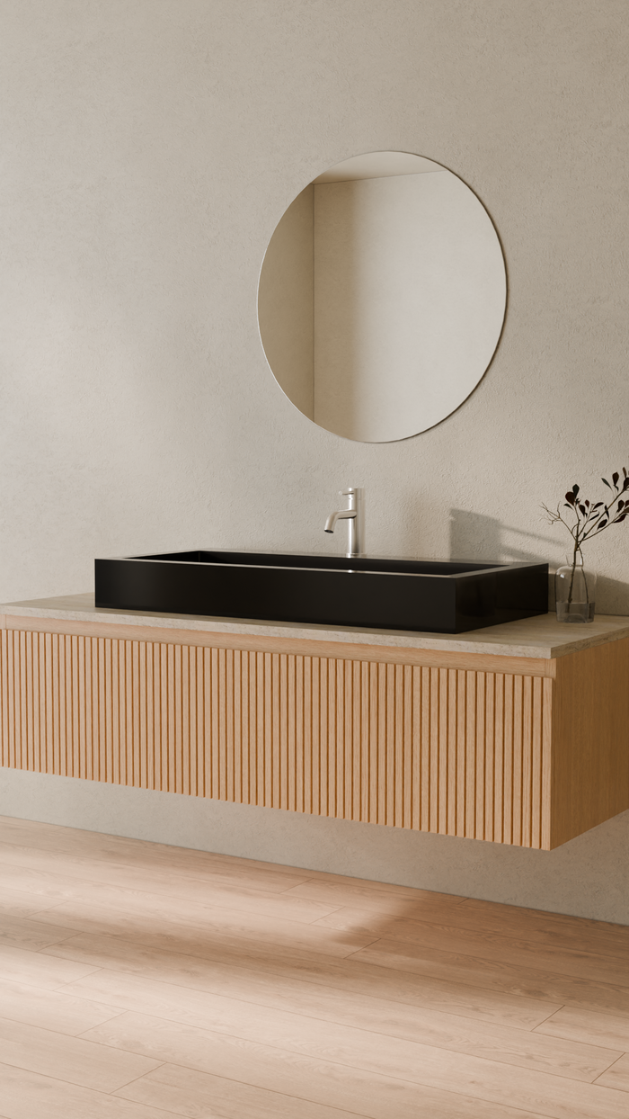 Badeloft details portrait 2026 | WB-05-XL | Black | Sink_Glossy_Black__Camera_Angle_3.png