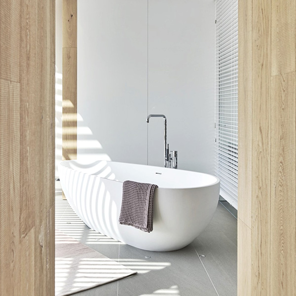 Spain - Magna Domus Badeloft Bathtub